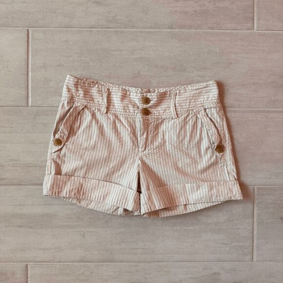 GAP Shorts Beige & White Striped Casual Chino 100% Cotton Pockets Low Rise Sz 6 - Picture 1 of 9